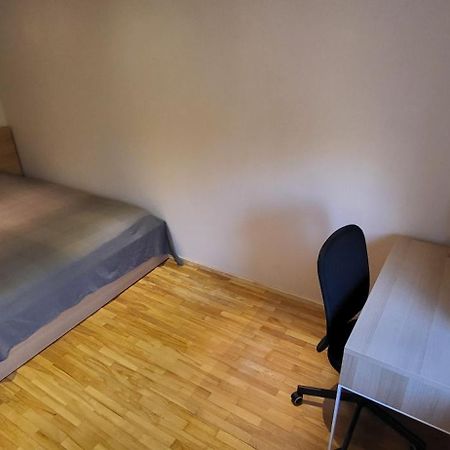 Cosy Park Apartment, Free Parking, Self-Check-In ไคลเพดา ภายนอก รูปภาพ